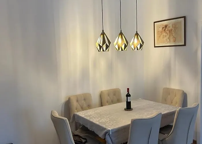 アパート 10 ズラティボール